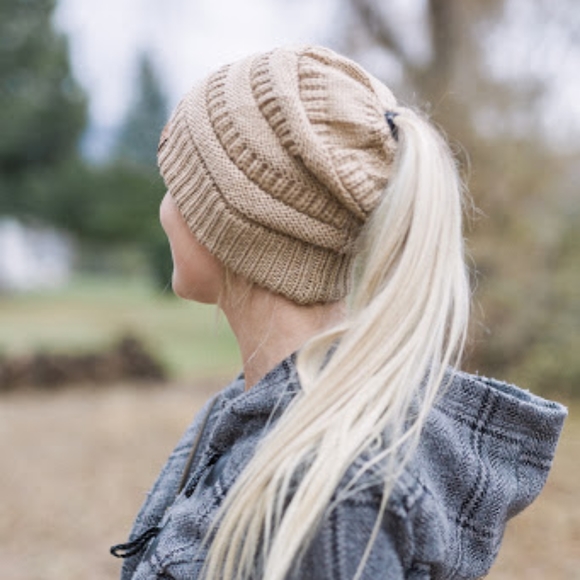 Ponytail Toque/Beanie - Picture 3 of 3